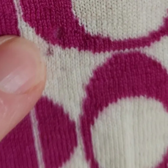 COACH SIGNATURE C LOGO Reversible Scarf Berry White - Picture 5 of 5